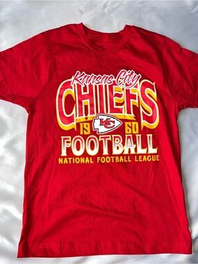 NFL Team Apparel Boys' Kansas City Chiefs Short Sleeve Oversized Graphic T-Shirt